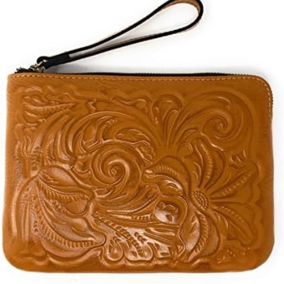 Patricia Nash Handbags - Patricia Nash Cassini Wristlet. Embossed Leather Wristlet Clutch. Like new